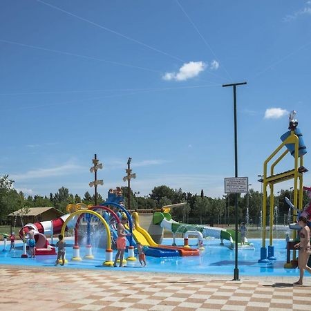 Happy Camp Mobile Homes In Centro Vacanze Bi Village Fažana Exterior foto